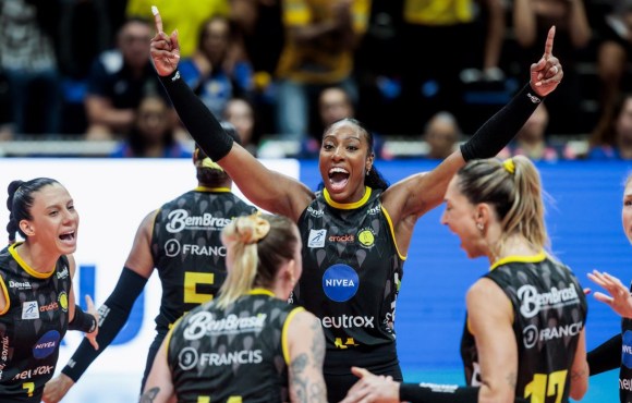 Praia Clube é tricampeão do Sul-Americano de vôlei feminino